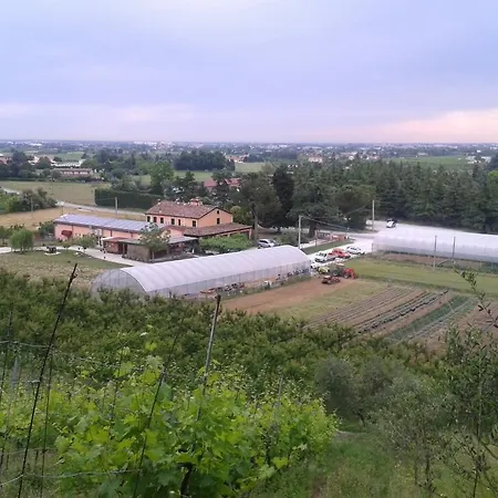 Agriturismo Perugini Bed and Breakfast Τσεζένα