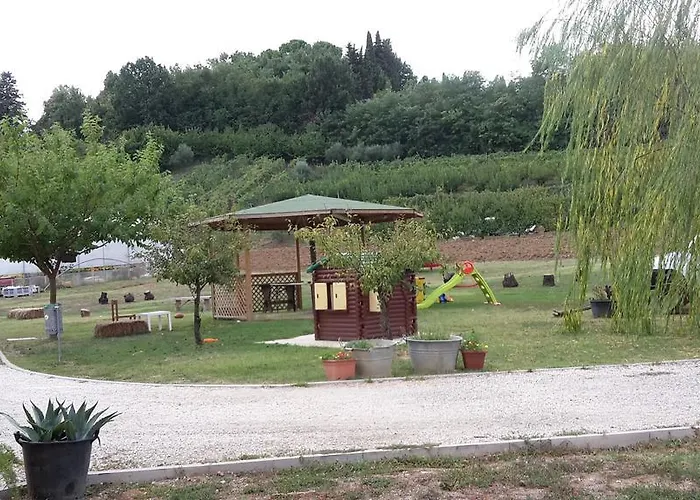 Frühstückspension Agriturismo Perugini 3*